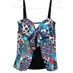 24th & Ocean Estilo flyaway tankini swim top. 
Size: Medium